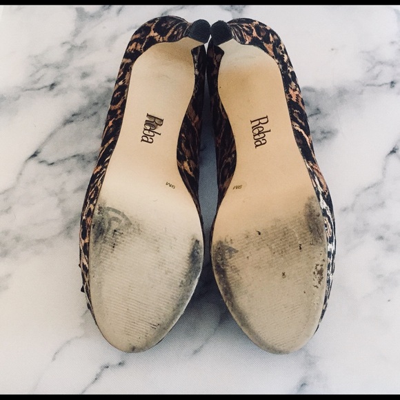 Reba Cheetah Print Platform Heels - Picture 4 of 4